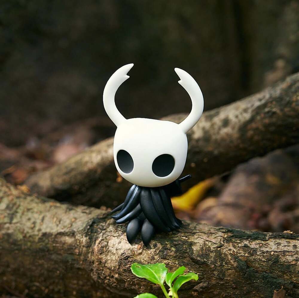 Hollow Knight Figure | Black White 3D Printed PLA | 9Cm Desk Display